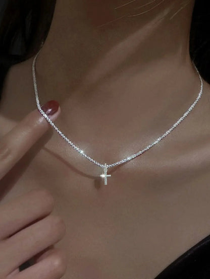 Sparkling Cross Choker Necklace - Elegant Star Charm Cauliflower Chain for Women, Minimalist Collarbone Jewelry, Perfect Gift